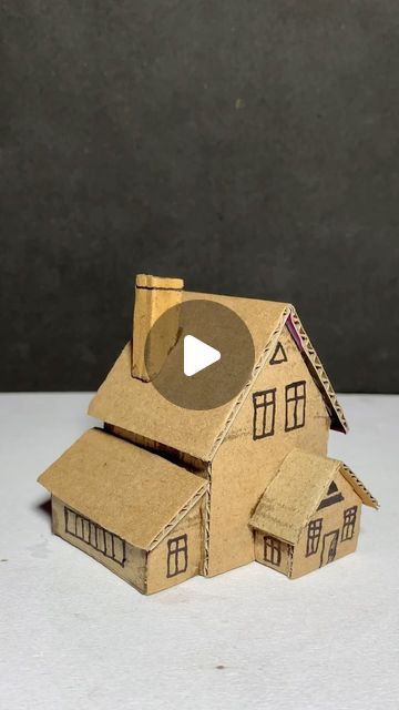 Mini Cardboard House Template, Miniature Houses Diy Cardboard, Diy Cardboard House Christmas Villages, Cardboard Crafts House Miniature, Mini House Craft Cardboard, Corn Husk Crafts, Putz Houses, Cardboard House, Mini Craft