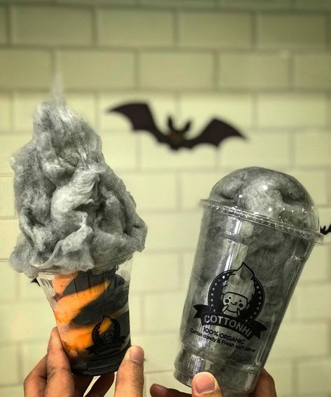 Black Cotton Candy, Cotton Candy Halloween, Halloween Cotton Candy, Homemade Cotton Candy, Cotton Candy Drinks, Cotton Candy Favors, City Craft, Party Rental Ideas, Cotton Candy Party