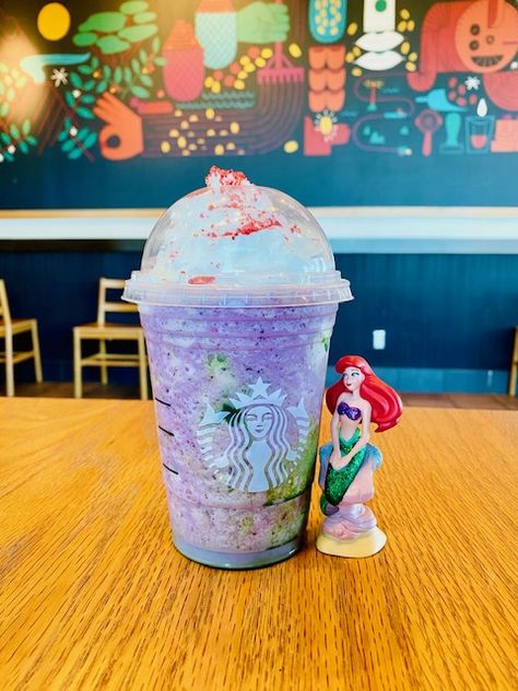 Ariel Frappuccino Starbucks Drink Menu, Starbucks Hacks, Cold Starbucks Drinks, Disney Drinks, Secret Starbucks Drinks, Part Of Your World, Starbucks Secret Menu Drinks, Starbucks Menu, Disney Starbucks