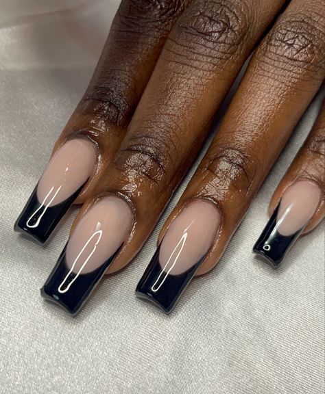 Glossy Black French Tip Nails, Black French Tip Nails By Skin Tone Range, Medium Square French Tip Acrylic Nails Black, Black French Manicure Square, Black French Tip Nails Coffin Long, Nav Concert, Black French Square Nails, Black Nail French Tip, Medium Black French Tip Nails