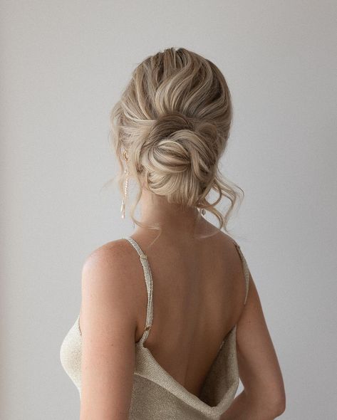 Revisiting this beautiful, easy updo that’s perfect for weddings!❤️ With nearly a million views on Pinterest each month and over 2.3 million on our tutorial, this hairstyle is a favourite that I had to reshare. In case you missed it, watch the full tutorial linked in my bio.✨ #weddinghair #updo #hairtutorial Blonde Wedding Hairstyles, Romantic Updo Hairstyles, Weddinghair Updo, Blonde Wedding Hair, Blonde Updo, Occasion Hair, Easy Updo, Sophisticated Hairstyles, Romantic Updo