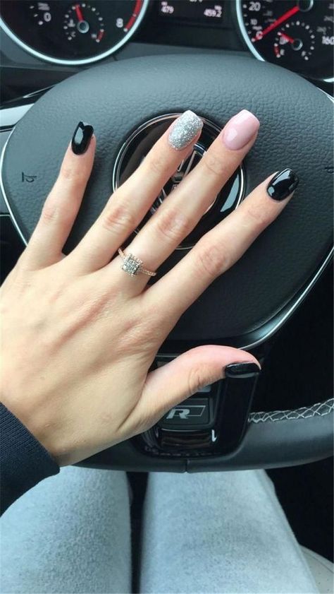 NAIL IDEAS Gel Powder Nails Designs, Black And White Dip Nails, Gel Dip Nails Designs, Powder Nails Designs, Dip Powder Nails Fall, Gel Dip Nails, Dip Powder Designs, Nail Dipping Powder Designs, Dipped Nails Ideas Powder