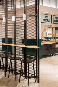 20180131 freehaus benugo lutonairport shot12 people Industrial Decorating Ideas, Industrial Decorating, Luton Airport, Space Divider, Design Cafe, Kursi Bar, Industrial Style Kitchen, Industrial Style Decor, Coffee Shops Interior