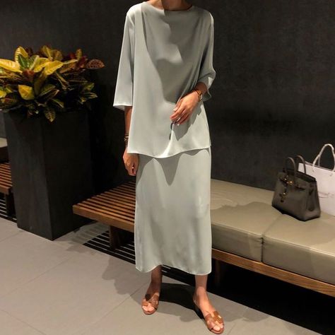 best outfit ideas for midi satin skirt spring summer 2023 long trends skirts 5 way to wear to style Midi Satin Skirt, Long Satin Skirt, Silk Slip Skirt, European Women, Spring Summer 2023, Suits For Sale, Slip Skirt, Silk Slip, Satin Skirt