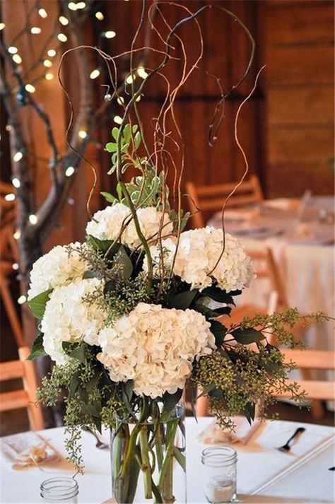 Wedding Centerpieces » 21 Simple Yet Rustic DIY Hydrangea Wedding Centerpieces Ideas » ❤️ See more: http://www.weddinginclude.com/2017/07/simple-yet-rustic-diy-hydrangea-wedding-centerpieces-ideas/ Garden Centerpiece, Hydrangea Centerpiece, Curly Willow, Unique Wedding Flowers, Wedding Floral Centerpieces, Rose Of Sharon, Flower Centerpieces Wedding, Deco Floral, Wedding Flower Arrangements