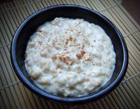 Porridge is very healthy and it’s perfect for breakfast. I’ve been eating it since I was one year old. This recipe is made with gluten-free oats and oaty milk – but you can use normal milk and normal porridge oats too. So this is how to make porridge:   Measure out 50 grams of oats […] How To Make Porridge Oats, Easy Porridge Recipes, How To Make Porridge, Instant Oats, Porridge Recipes, Oats Quaker, Kids Cooking, Porridge Oats, Gluten Free Oats