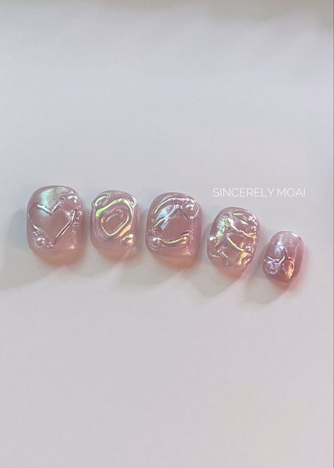 3d Heart Nails, Chrome 3d Nails, Nails Pearl, Future Nails, Negative Space Nail Art, Chic Nail Designs, 3d Nail Designs, Nails Chrome, Velvet Nails