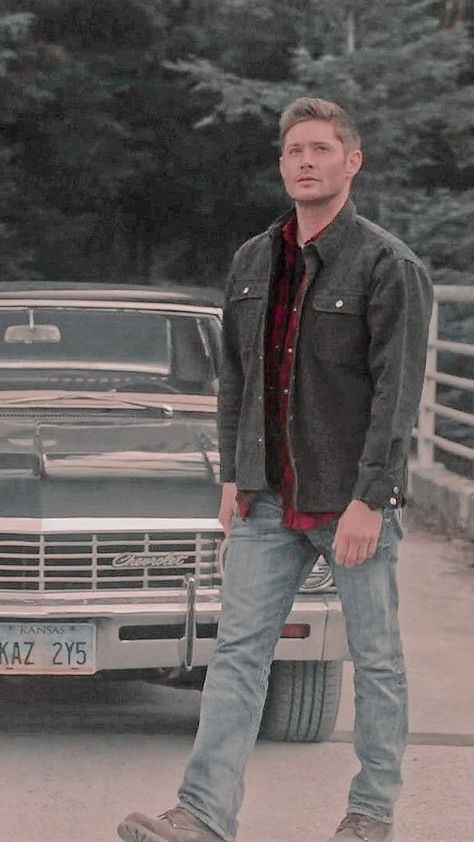 Dean Winchester Outfit, Supernatural Bunker, Teddy Bear Images, Supernatural Wallpaper, Sam And Dean Winchester, Supernatural Tv Show, Supernatural Dean, Winter Fits, Sam Winchester