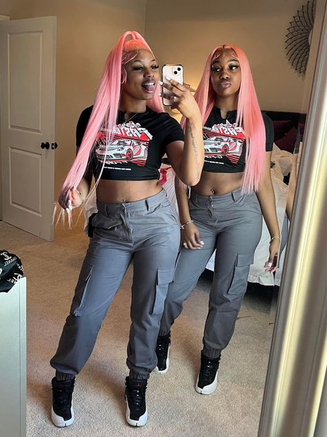 Matching Wigs Friends, Best Friend Matching Outfits Black, Matching Wigs With Bestie, Matching Hairstyles For Best Friends, Matching Friend Outfits, Popout Pics, Matching With Bestie, Bestie Matching Outfits, Bestie Fits