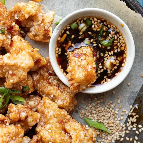 The Best Hawaiian Style Korean Fried Chicken Recipe Hawaiian Korean Chicken Recipe, Crispy Gau Gee Recipe, Hawaiian Fried Chicken, Korean Chicken Recipe, Chicken Recipes Juicy, Sweet And Spicy Chili, Korean Fried Chicken Recipe, Hawaiian Recipes, Korean Chicken