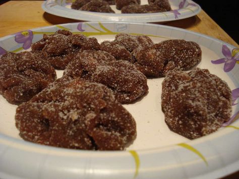 Mexican Tamarind Candy Recipe Tamarindo Candy, Tamarind Recipes, Tamarind Candy, Tamarind Fruit, Mexican Treats, Mexican Candy, Spanish Dishes, Mexican Dessert, Sour Candy