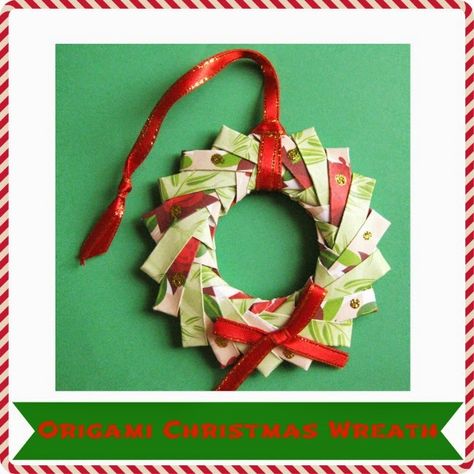 Green Origami, Origami Christmas Wreath, Holiday Origami, Origami Wreath, Preparing For Christmas, Halloween Origami, Origami Ornaments, Origami Paper Folding, Going Grey