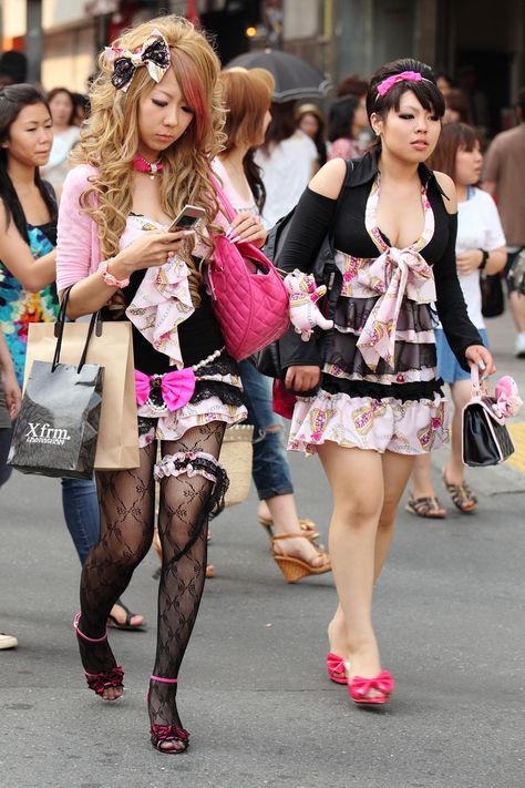 Subtle Gyaru Outfits, Garyu Fashion, Japanese Gyaru Fashion, Gyura Fashion, Guyru Fashion Style, Haaady Gyaru Fashion, Amekaji Gyaru Outfits, Ganguro Gyaru Outfit, Modest Gyaru