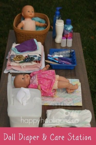 Pretend Play idea: doll diaper and care station Diaper Station, Dramatic Play Themes, Role Play Areas, Dramatic Play Preschool, Dramatic Play Area, Dramatic Play Centers, Invitation To Play, Baby Themes, Play Centre