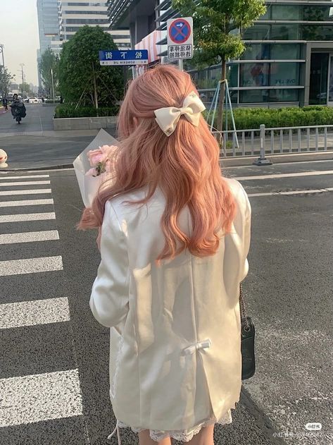 Milk Tea Pink Hair, Tea Hair Color, Milk Tea Hair Color, Korean Milk, Light Pink Hair, Korean Hair Color, Peach Hair, Dyed Hair Inspiration, Strawberry Blonde Hair