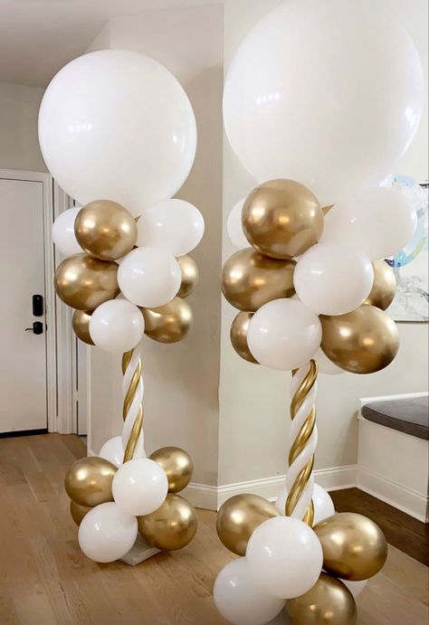 Wedding Balloon Columns, Balloon Towers Ideas, Balloon Tower Ideas, Wedding Entry Decor, Balloons Tower, Ballon Tower, Balloon Columns Ideas, Bautizo Ideas Girl, Balloon Pillars