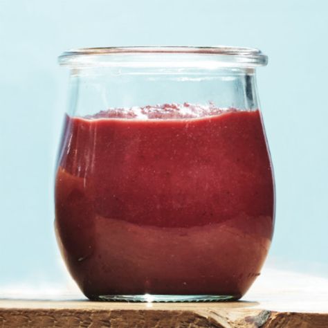 Beet ketchup recipe - Chatelaine Beet Ketchup Recipe, Beet Ketchup, Cooking Beets In Oven, Beets Smoothie Recipes, Homemade Ketchup Recipes, Horseradish Recipes, Nightshade Free Recipes, Ketchup Recipe, Homemade Ketchup