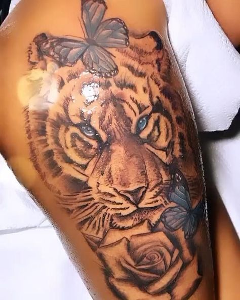 Tiger Thigh Tattoo For Black Women, Thigh Tats For Women, Women Leg Tattoos, Tattoos Baddie, 2002 Tattoo, Thigh Tats, Spider Tattoos, Cute Thigh Tattoos, Girl Thigh Tattoos