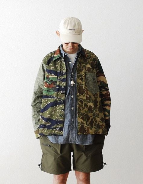 Camo Jacket Outfit Men, Camo Jacket Outfit, Japanese Workwear, Japanese Mens Fashion, Combat Uniforms, Military Looks, Army Fashion, Army Jacket, Jacket Outfit