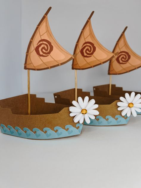 Baby Moana Moana Birthday Party Moana Boat - Etsy Moana Boat, Moana Party Decorations, Moana Birthday Party Theme, Handmade Paper Craft, Festa Moana Baby, Baby Moana, Beloved Movie, Moana Birthday Party, Moana Party