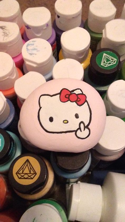 Matching Rock Painting Ideas, Rock Inspo Painting, Rock Painting Ideas Hello Kitty, Things To Paint On A Rock, Hello Kitty Rock Painting, Rock Painting Ideas Easy Aesthetic, Painted Rocks Ideas Creative Easy, Rock Painting Aesthetic, Stone Painting Ideas Creative