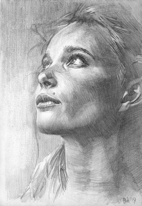 Pencil Drawings Of Girls, Portrait Drawings, Artist Pencils, Sketches Of People, Charcoal Portraits, Figure Sketching, Graphite Drawings, Beautiful Dark Art, Amazing Drawings