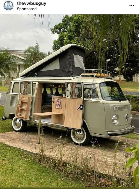 Volkswagen Van Life, Vans Aesthetic, Retro Van, Combi Van, Volkswagen Camper Van, Vw Camper Van, Cute Vans, Bus Living, Kombi Home