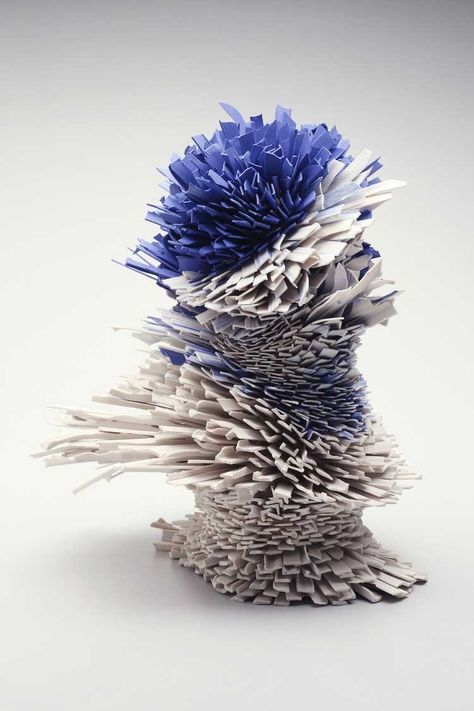 Zemer Peled - Wondering Nowhere zemerpeled.com Zemer Peled, Clay Sculptures, Flower Sculptures, Body Adornment, Artistic Installation, Robot Design, Sculpture Installation, Sculpture Clay, Creative People