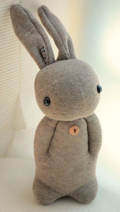 Sock Rabbit, Sock Bunny, Diy Sy, Sock Doll, Sock Dolls, Sock Toys, Diy Socks, Sock Crafts, Sock Animals