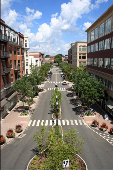 West Hartford, Connecticut. A suburb of Hartford full of small town charm and beautiful old houses. West Haven Connecticut, Connecticut Aesthetic, West Hartford Connecticut, Hartford Connecticut, Oregon Washington, Connecticut, New Adventures, Architecture Building, Real Estate Marketing