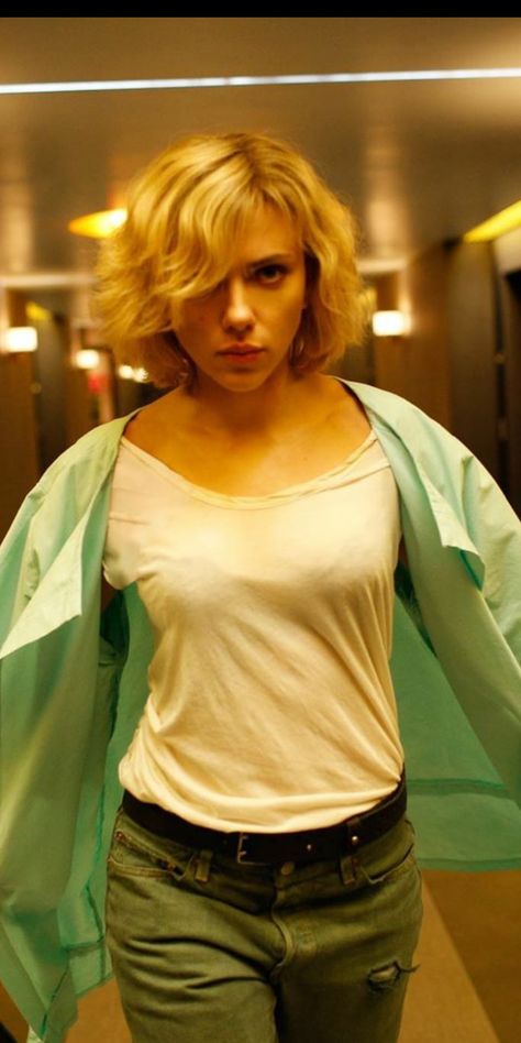 Scarlett Johansson Lucy, Lucy 2014, Lucy Movie, Jon Ronson, Future Science, Tv Scenes, Action Movie Stars, Black Widow Avengers, Luc Besson