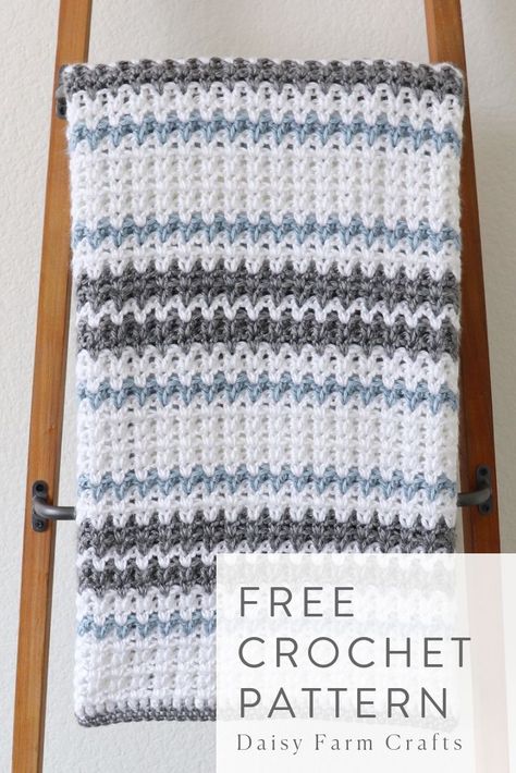 Free Crochet Pattern - Double Crochet V-Stitch Blanket #crochet #crochetpattern Crochet Zig Zag, Havana Twists, V Stitch Crochet, Zig Zag Crochet, Baby Boy Crochet Blanket, Baby Kostüm, Crochet Baby Blanket Free Pattern, Stitch Blanket, Farm Crafts