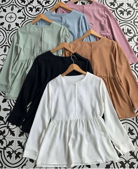 Western Tops For Women Party Wear, Stylish Tops For Girls, Pakistani Fashion Casual, Hijabi Outfits Casual, Modesty Fashion, Fashion Tops Blouse, Trendy Fashion Tops, Casual Day Outfits, Muslim Fashion Outfits