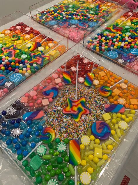 Candy Furniture Diy, Resin Candy Art, Funky Resin Art, Candy Tray Ideas, Candyland Room, Baddie Decor, Candy Room, Rainbow Lollipops, Lip Gloss Homemade