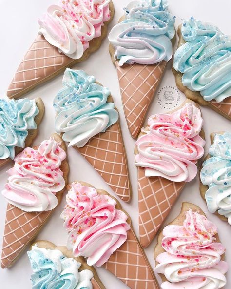 Geeji | Edible Artist (@sprinkledbz) • Fotografije i videozapisi na Instagramu Gender Reveal Ideas Ice Cream, Gender Reveal Games, Gender Reveal Themes, Gender Party, Summer Cookies, Ice Cream Cookies, Fancy Cookies, Cake Mix Cookies, Baby Gender Reveal