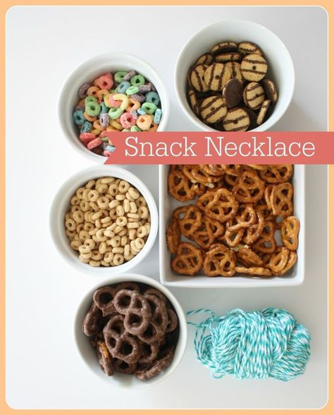 Snack Necklace, Camping Snacks, Diy Snacks, Movie Snacks, Preschool Snacks, Perfect Movie, Fruit Loops, Chocolate Pretzels, After School Snacks