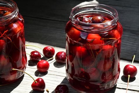 Brandied Cherries Recipe - With (or Without) Syrup Brandied Cherries Recipe, Brandied Cherries, Boozy Fruit, Cherry Recipe, Cherry Seeds, Rhubarb Jam Recipes, Easy Canning, Cherry Preserves, Cherry Brandy