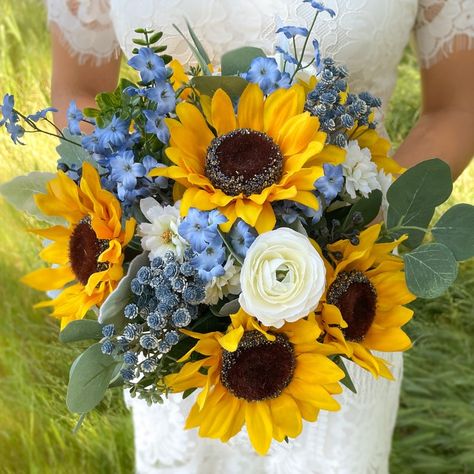 Bride Wedding Bouquet, Sunflower Bridal Bouquet, White Sunflower, Blue Sunflower, Cascading Bridal Bouquets, Bridal Bouquet Blue, Silk Bridal Bouquet, Sunflower Wedding Bouquet, Sunflower Themed Wedding