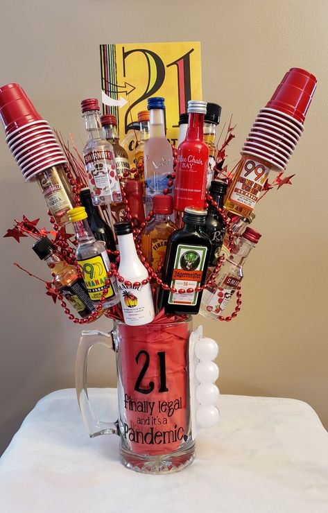 21st Birthday Ideas Alcohol, 21st Gifts For Boyfriend, 21 Bouquet Birthday, Man’s 21st Birthday, Beer Pong Gift Basket, Beer Present Ideas Diy, 21st Birthday Mini Bottle Bouquet, Gifts With Alcohol Minis, 21st Birthday Bouquet Alcohol