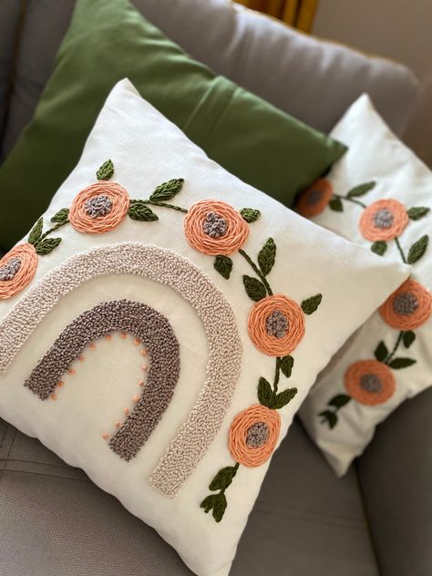 "Colorful Crochet Cushion Designs for Your Home" https://youtu.be/NMPeVBXETeg?si=O47Gh1EKypPp4sSx Daisy Flower Pillow, Flower Punch Needle, Hot Pink Throw Pillows, Punch Needle Pillow, Needle Pillow, Needle Cushion, Flower Punch, Cushion Cover Pattern, Cushion Embroidery