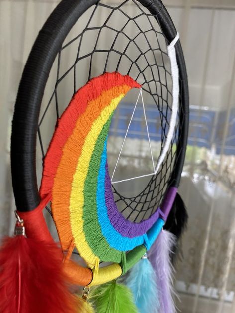 Pride Bedroom, Native American Wall Decor, American Wall Decor, Rainbow Themed Room, Pride Crafts, Rainbow Dream Catcher, Plastic Hoop, Black Room Decor, Rainbow Bedroom