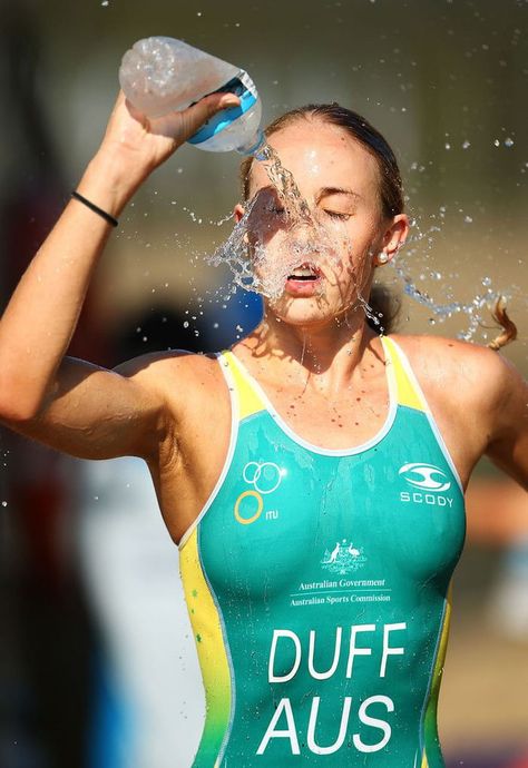 Jodie Duff Australian Triathlete Triathlon Women, Triathlon Motivation, Sport Body, Nfl Cheerleaders, Sporty Girls, Female Athletes, The Duff, Track And Field, Sport Girl