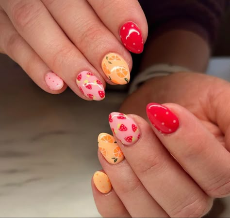 Fun Nail Inspo Almond, Cute Fruit Nails, Spring Nails 2024 Short Almond, Spring Fruit Nails, Short Gel Nails Fruit, Summer Nails Fruit, Strawberry Lemonade Nails, Almond Nails Fruit Design, Fruity Nails