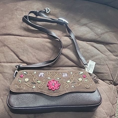 Brand New Brown With Flowers Brighton Purse Thrift Bags, Fashion Definition, Funky Accessories, Brighton Purses, Personal Closet, New Brighton, Brighton Bags, Pink Girly Things, Gifts Jewelry