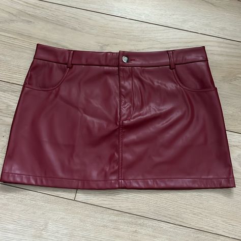 -Edikted -Size L -Maroon/Burgundy -Faux Leather -Never Worn Dark Red Leather Skirt, Maroon Mini Skirt, Maroon Concert Outfit, Burgundy Mini Skirt, Maroon Leather Skirt, Red Leather Skirt Outfit, Red Mini Skirt Outfit, Burgundy Clothes, Going Out Skirts