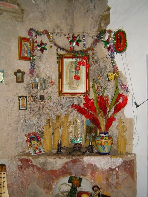 Home Altar, 12 December, Ap Art, Mexican Culture, Mexican Style, Mexican Art, Blessed Mother, Mexican Folk Art, Dream House Decor