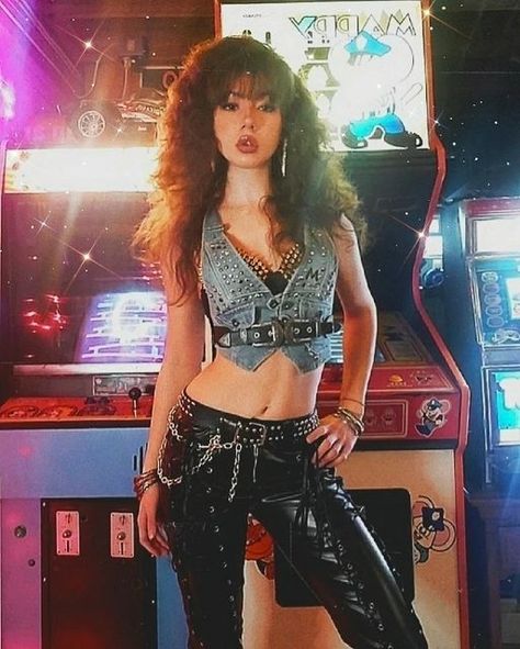 Glam Rock Outfits, 80s Rock Fashion, 80s Glam Rock, 1990 Style, Metal Outfit, 80s Rocker, Rock Star Outfit, Rockstar Aesthetic, 80s Women