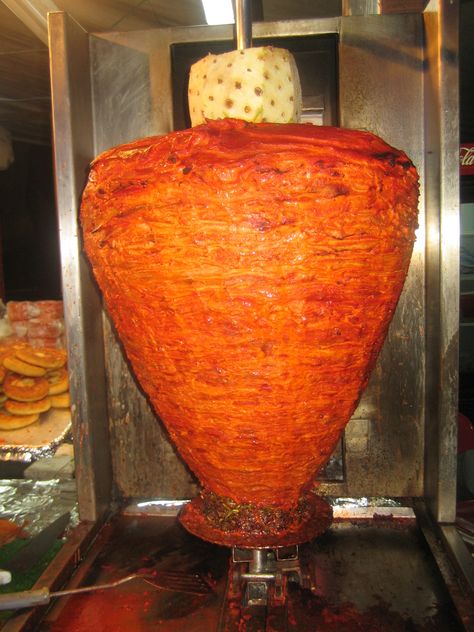 TROMPO DE CARNE AL PASTOR. Trompo Tacos, Tacos Pastor, Tacos Al Pastor, Loteria Cards, Latin Food, Food Ideas, Tacos, I Hope, Canning