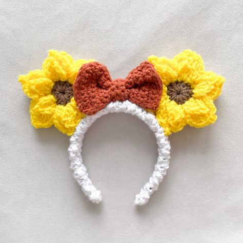 Custom Disney Minnie Mouse Ears Knitted Crochet Sunflower Headband White With Two Yellow Sunflowers Brand New, Never Worn Unique And Perfect For Your Disneyland Or Disneyworld Trip! *Not Official Disney Merch December Christmas Dcor Home Decor Holidays Gift Present Mickey Mouse Crochet Sunflower Beanie, Crochet Plushies For Christmas, Crochet Patterns To Make And Sell, Crochet Christmas Gifts For Kids, Crochet Mickey Ears Free Pattern, Crochet Halloween Headband, Crochet Minnie Ears, Crochet Christmas Headband, Disney Crochet Ideas