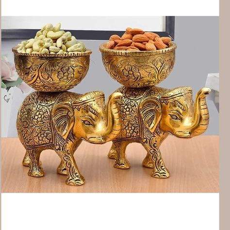 Floating Flower Candles, Urli Bowl, Temple Room, Center Table Decor, Brass Elephant, Candle Lamps, Home Office Table, Ethnic Home Decor, Diwali Decoration